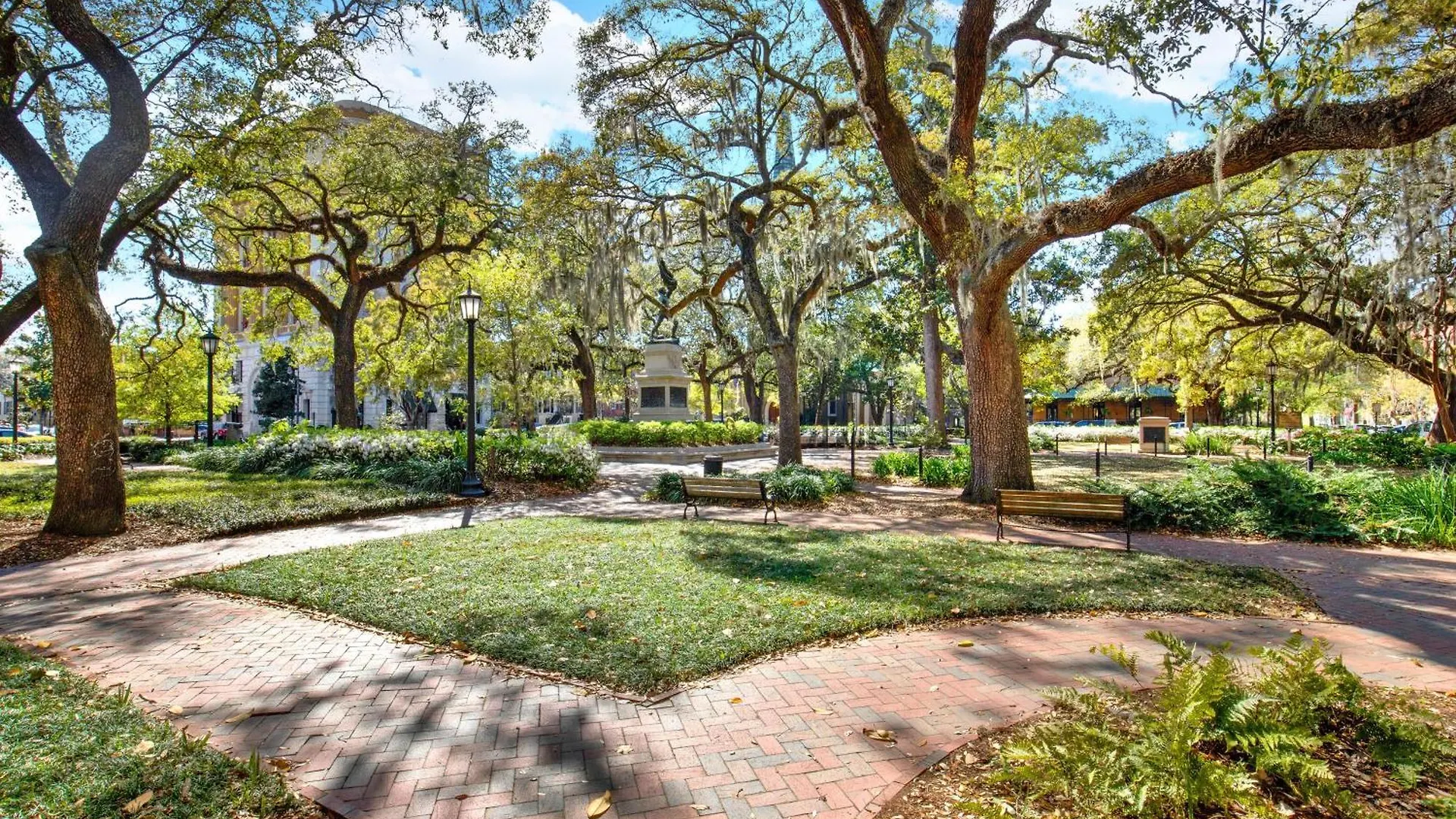 Above The Tea Room Off Madison Square Savannah Holiday home